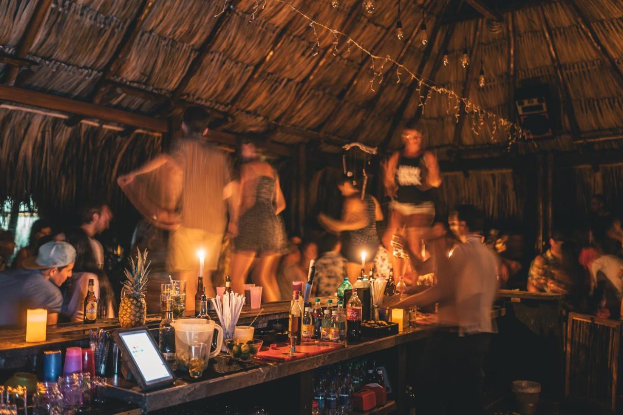 Los Hermanos Beach Hostal Guachaca Buitenkant foto